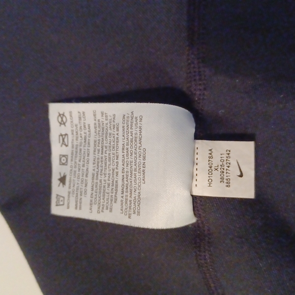 Nike dri-fit racer back black and blue top size XL reflection strips mesh - Picture 10 of 14